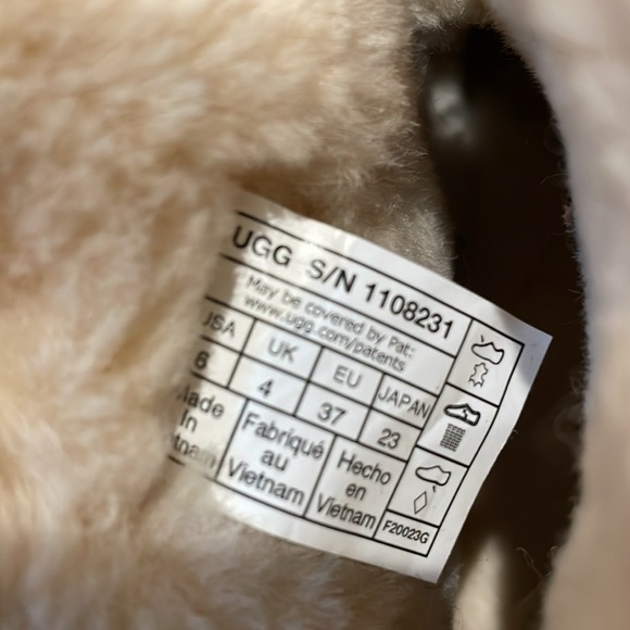 UGG Australia Classic Mini Rubber Logo Chestnut Boots - Picture 13 of 16